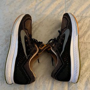 Nike zoom structure 18